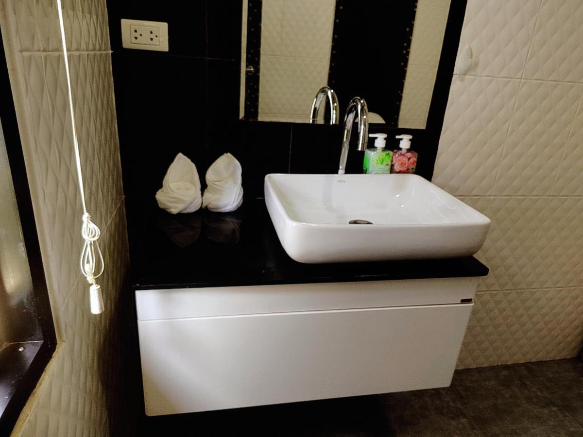 E Villa , Private Pool Villa For Your Family หัวหิน ภายนอก รูปภาพ
